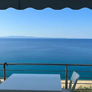 blue-sea-apartaments.albaniahotels.org/